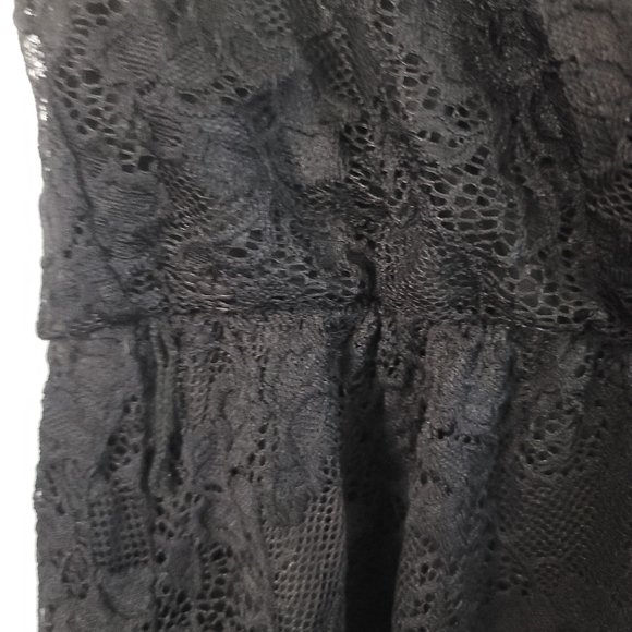 XL Witchy Vibes - Black Lace Handkerchief Dress - Picture 2 of 6